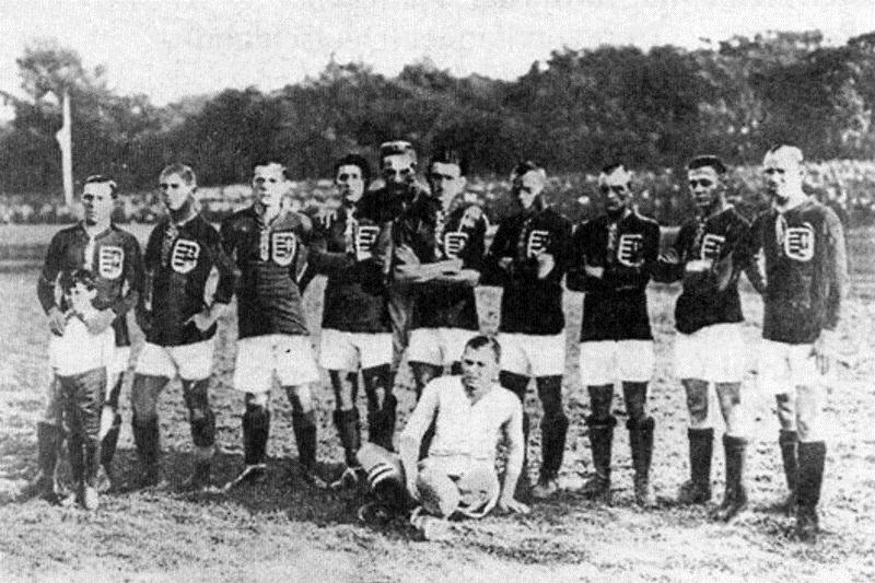 کارولی زسکاریخ